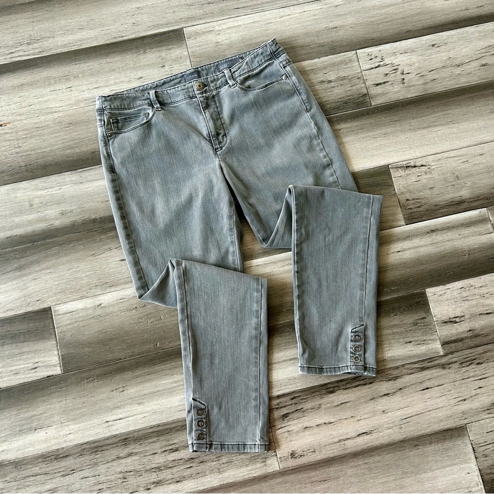 💜 LAST CHANCE J. Jill Denim Authentic Fit Slim Ankle Cropped Jeans w/ Buttons